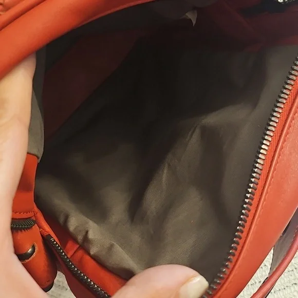 Bottega Veneta Red Crossbody Leather Bag With Original Dustbag - Picture 5 of 13